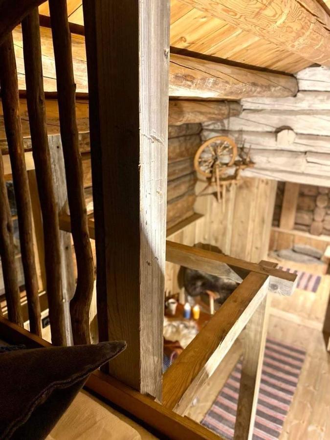 Sauefjoset - Idyllisk Gardstun Fra 1800-Tallet Skjåk Eksteriør billede